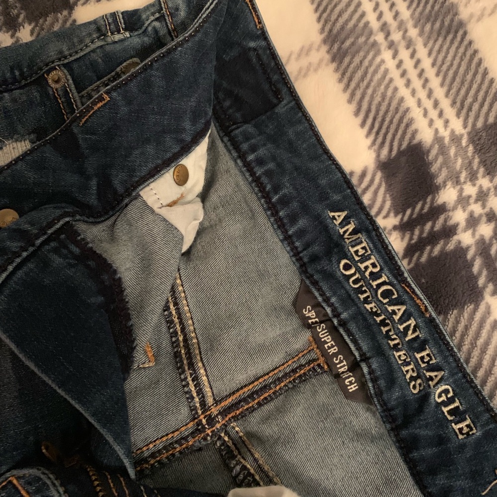American Eagle Jean Shorts - Picture 3 of 4
